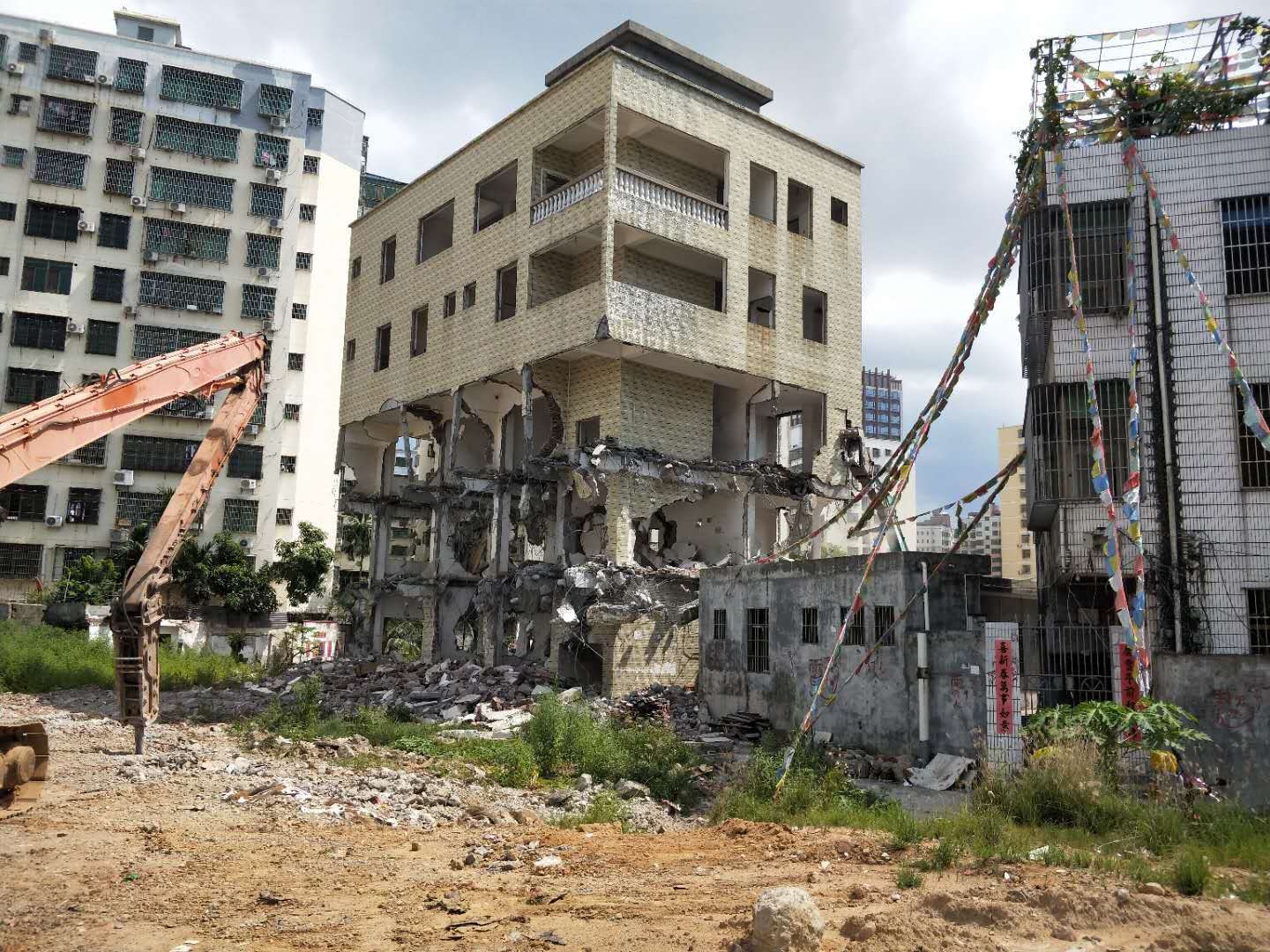 用海口最?;剡w房來形容