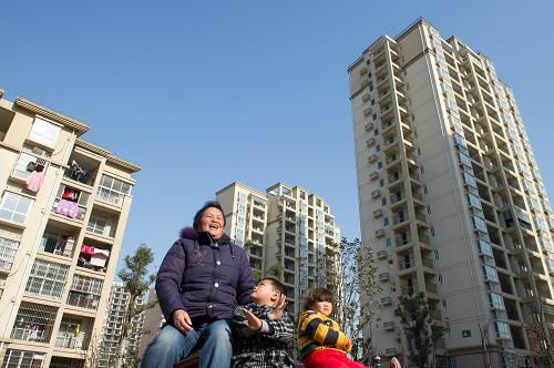 孫富龍屬于原地回遷的住戶(hù)