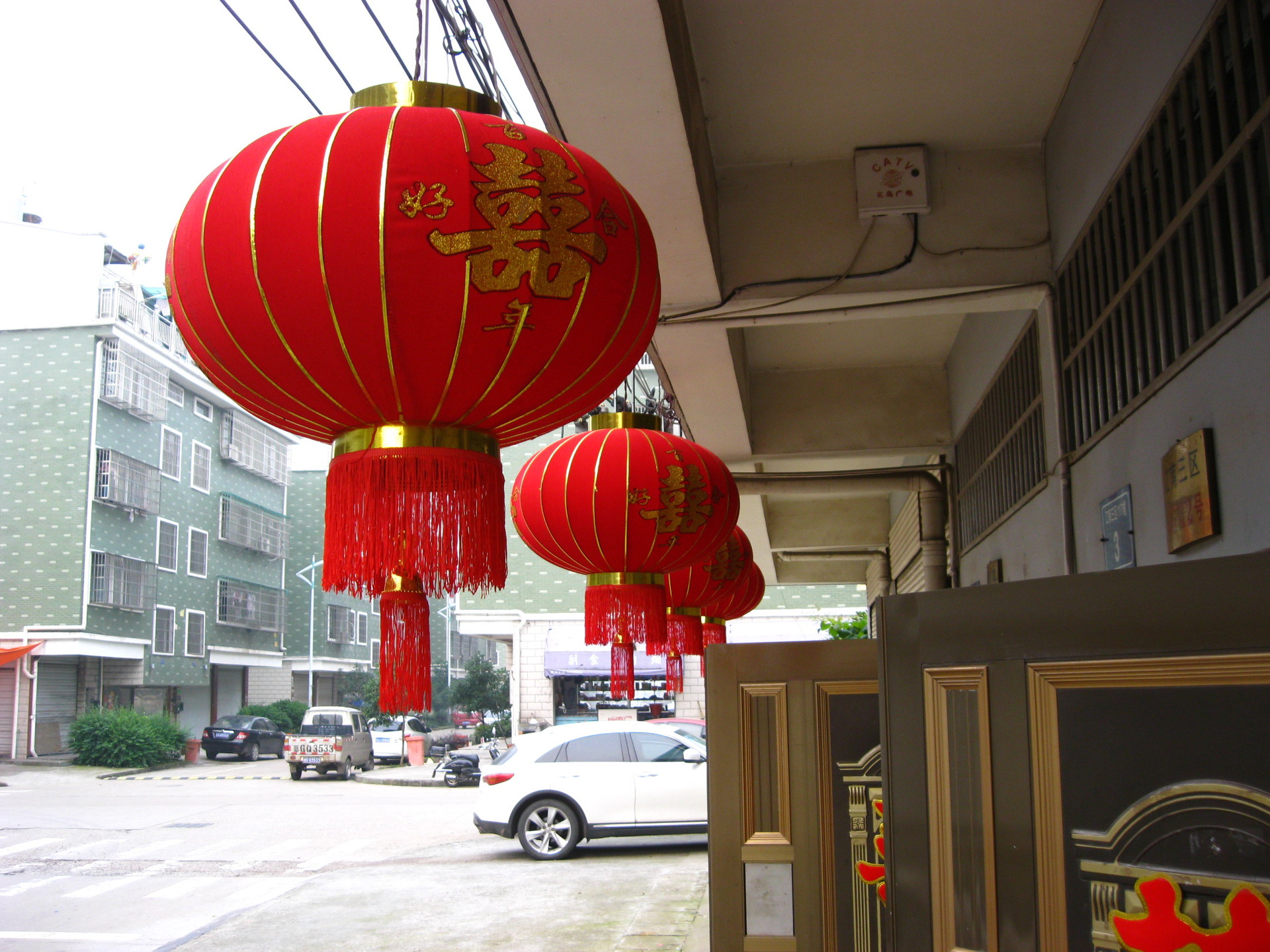 為回遷村民的裝修提供優質服務