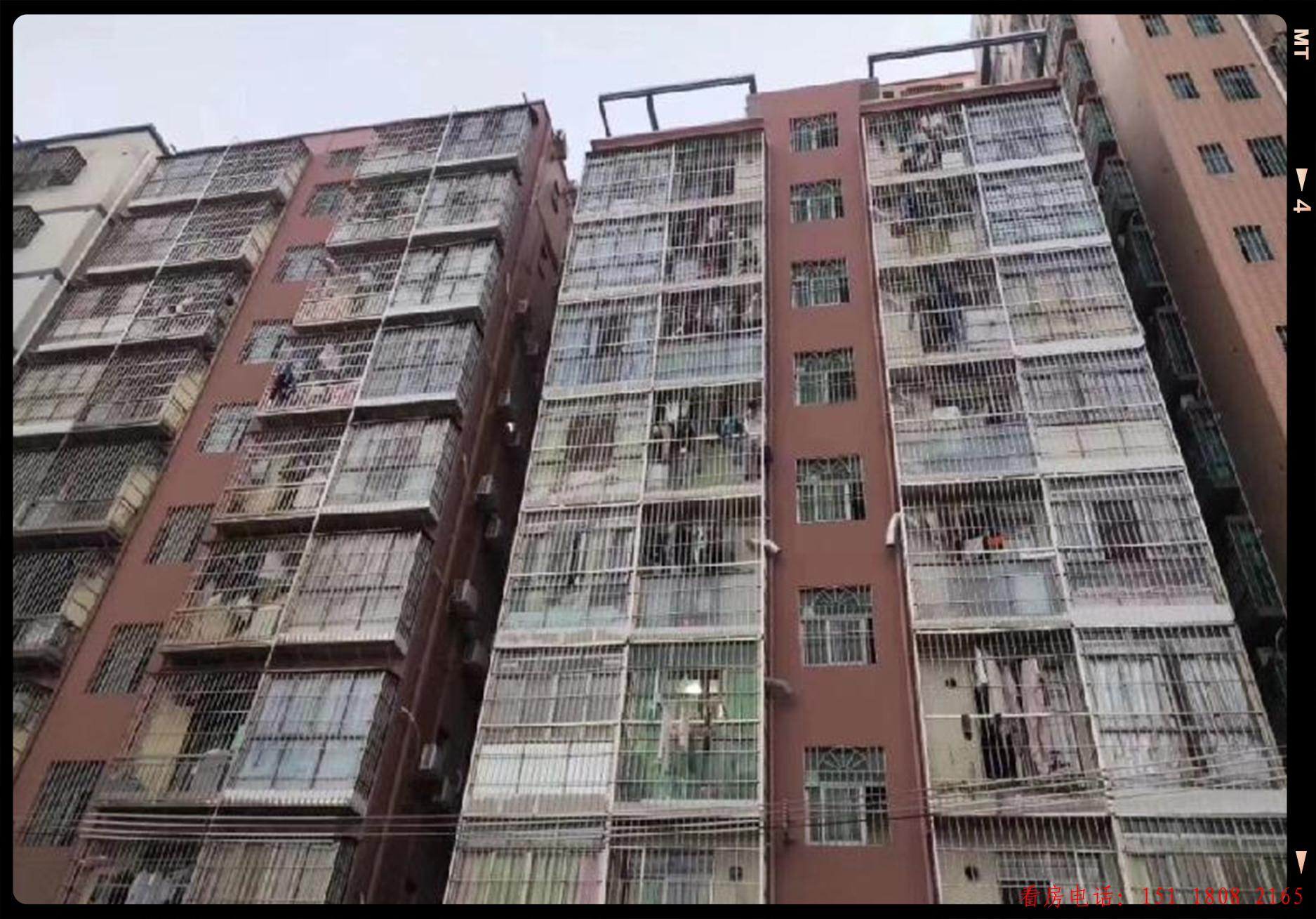 而不必冒著風(fēng)險(xiǎn)購(gòu)買(mǎi)沒(méi)有保障的小產(chǎn)權(quán)房