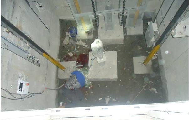 偏偏小產權房里裝的電梯就是質量這么差